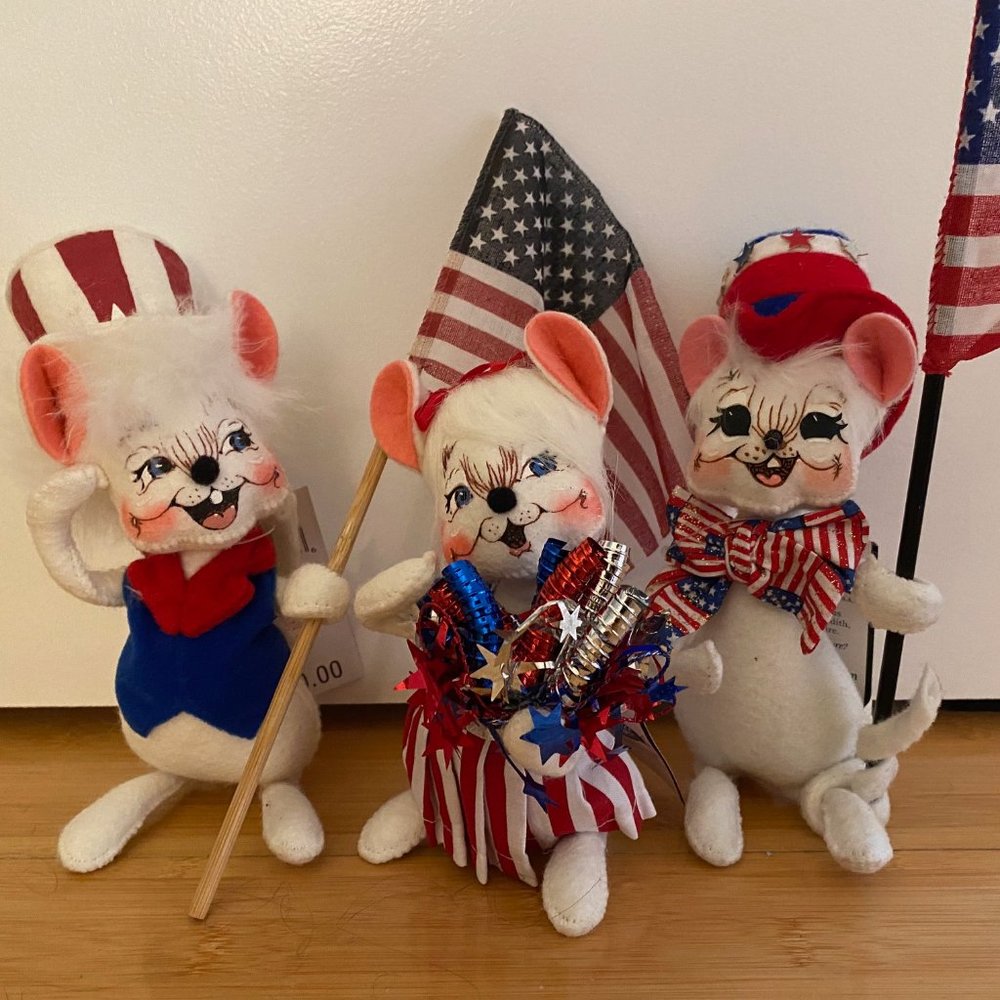 Annalee Mobilitee Dolls; Patriotic Mice